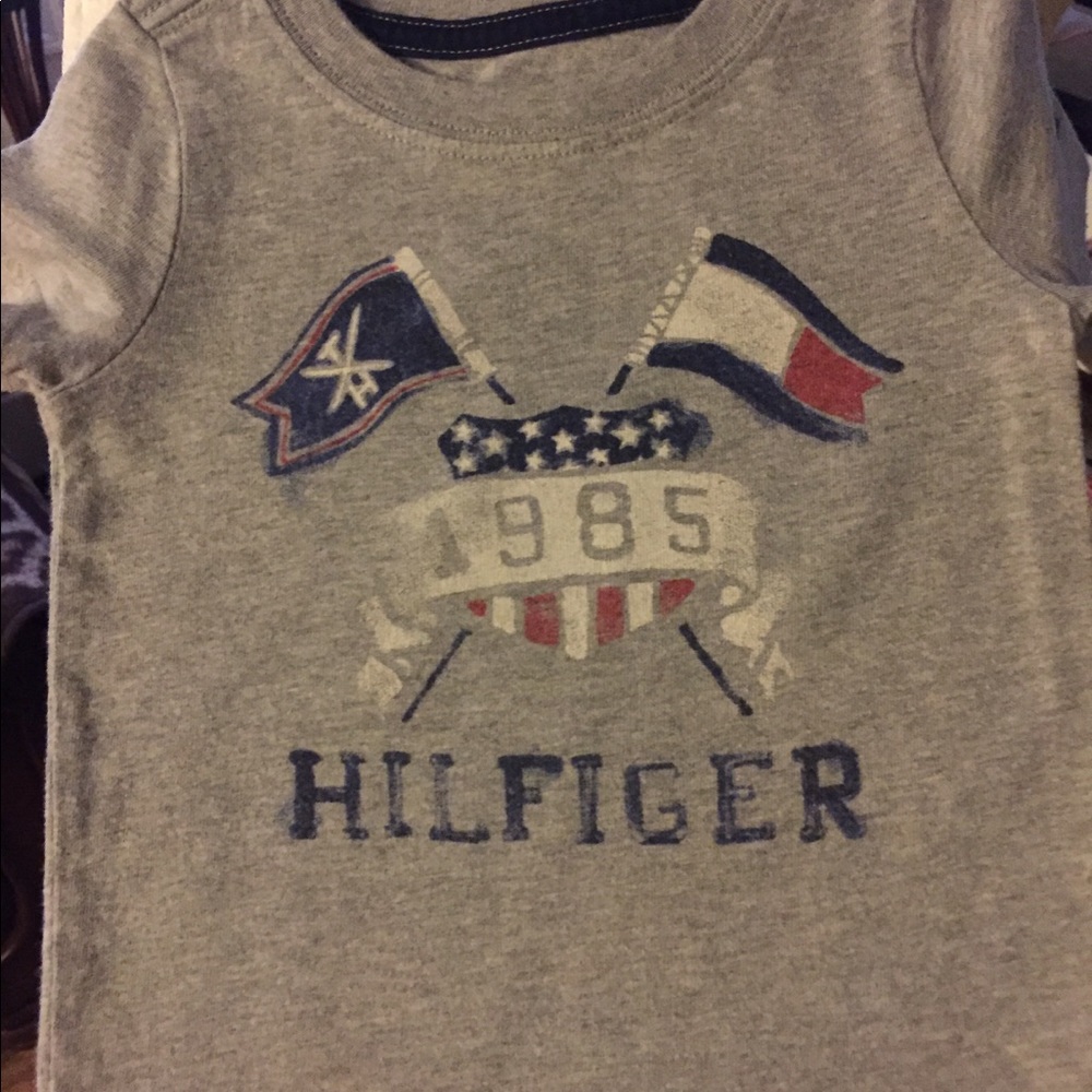Hilfiger tee